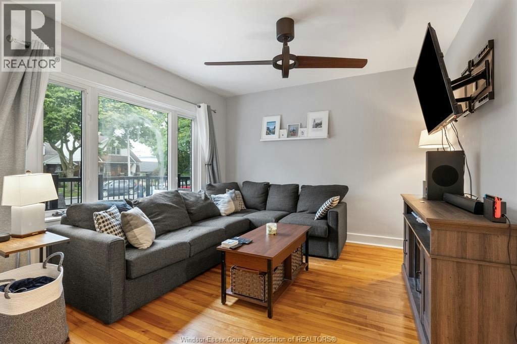 2457 Turner, Windsor, ON, N8W 3K9 - 3