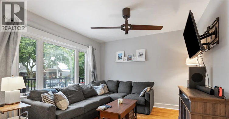 2457 Turner, Windsor, ON, N8W 3K9 - 3