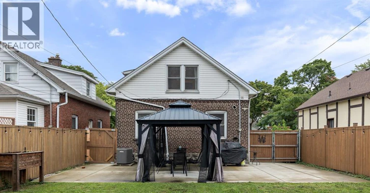2457 Turner, Windsor, ON, N8W 3K9 - 32