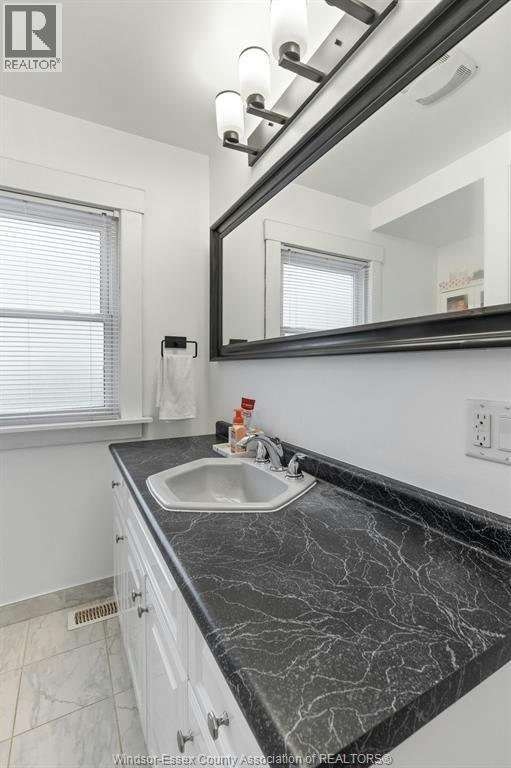 2457 Turner, Windsor, ON, N8W 3K9 - 8