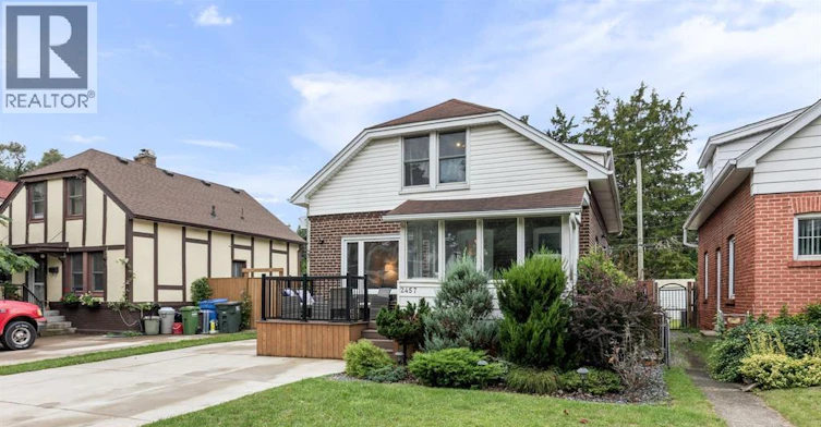 2457 Turner, Windsor, ON, N8W 3K9
