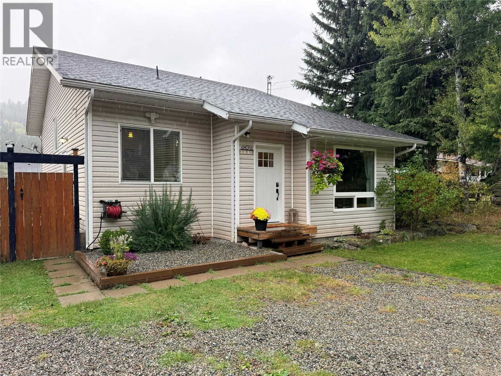 699 Strathmore Avenue, Greenwood, BC, V0H 1J0