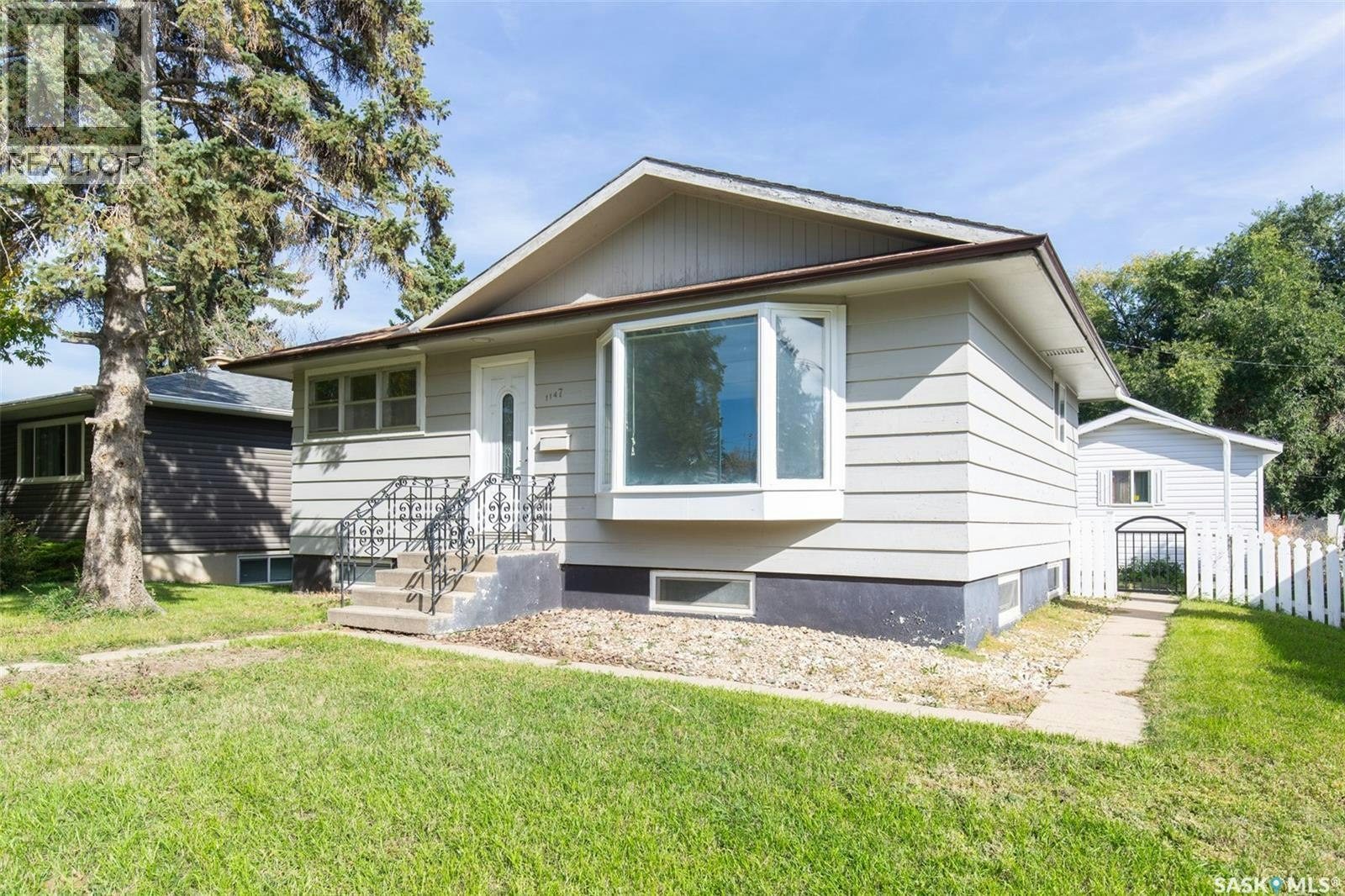 1147 Main Street N, Moose Jaw, SK, S6H 0X3