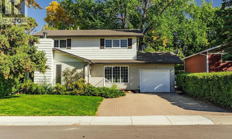 11 Moxon Crescent
