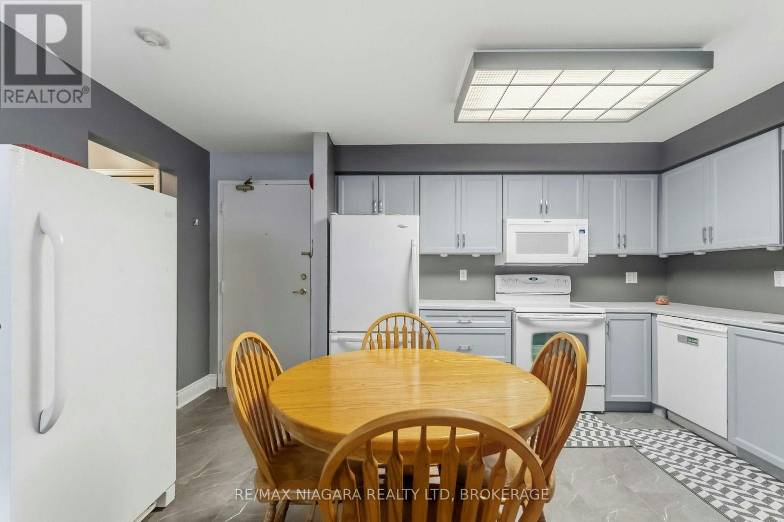 101-78 Roehampton Avenue, St. Catharines, ON, L2M 7W9 - 2