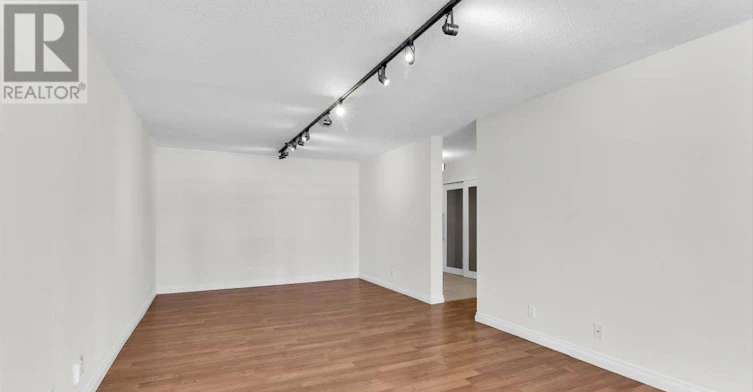 1204-44 Gerrard Street W, Toronto, ON, M5G 2K2 - 9