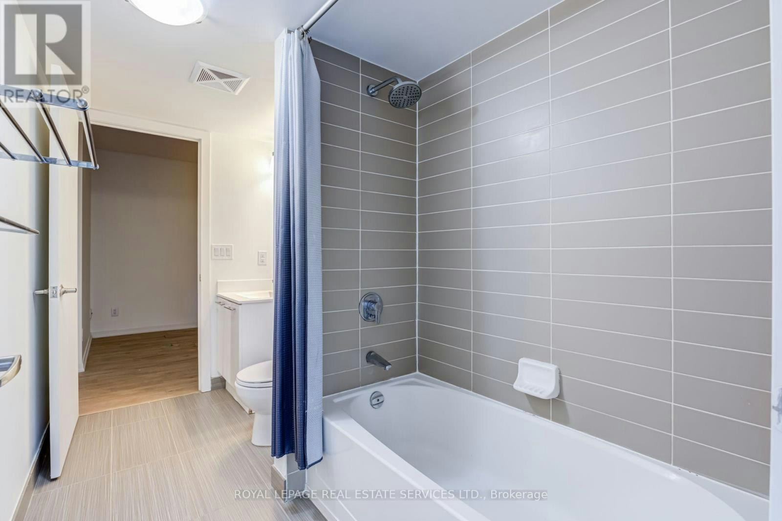 107-38 Joe Shuster Way, Toronto, ON, M6K 0A5 - 19