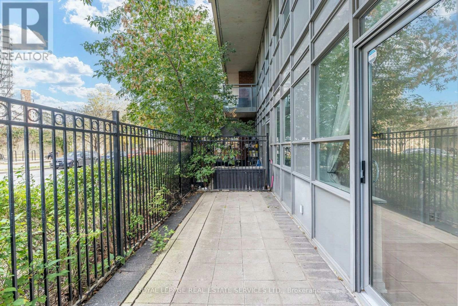 107-38 Joe Shuster Way, Toronto, ON, M6K 0A5 - 24