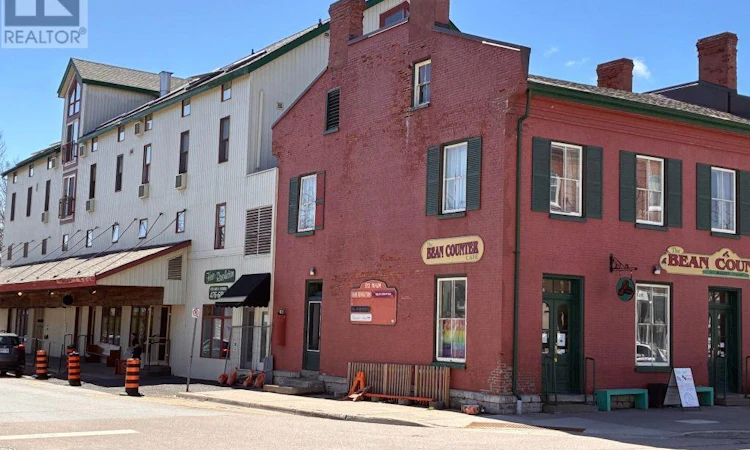 303-172 Main Street