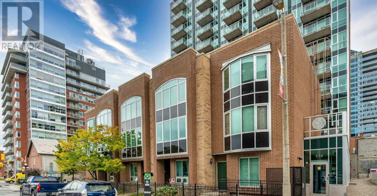 502-134 York Street, Ottawa, ON, K1N 1K8