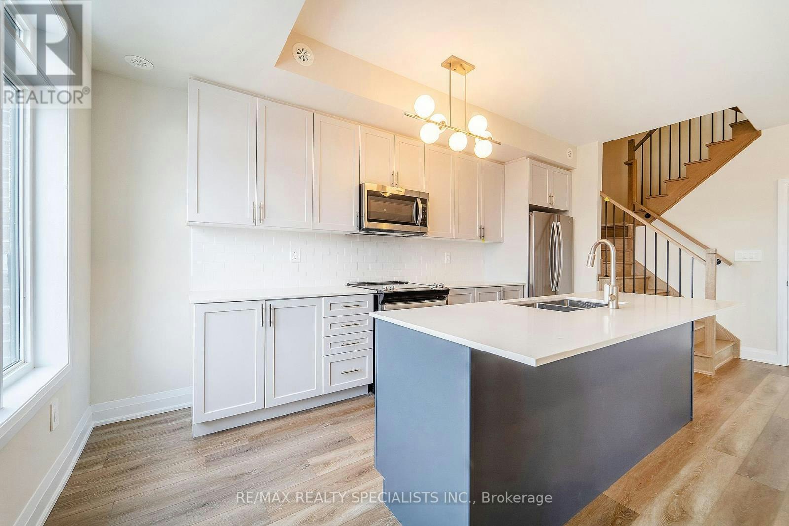 110-1577 Rose Way, Milton, ON, L9E 1N4 - 5