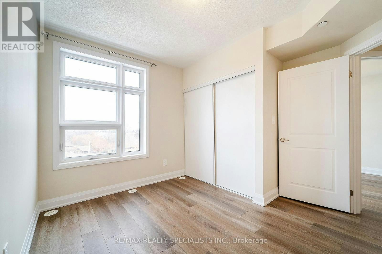 110-1577 Rose Way, Milton, ON, L9E 1N4 - 21