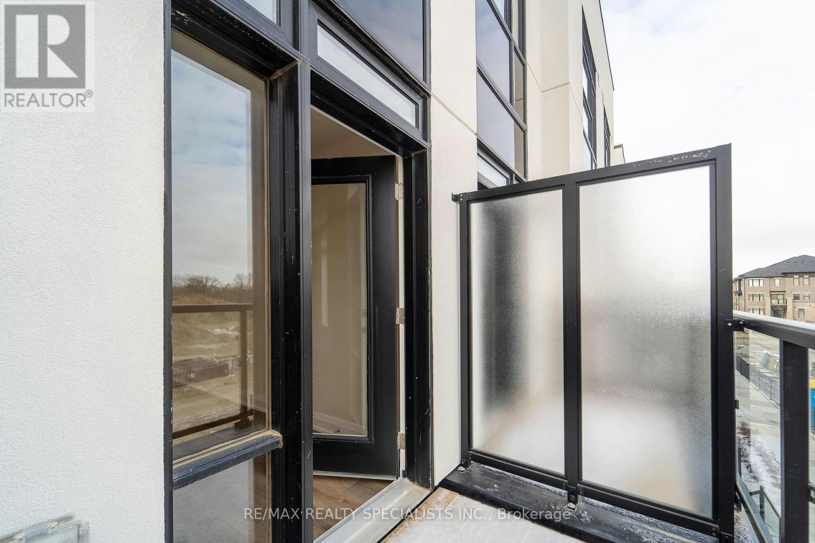 110-1577 Rose Way, Milton, ON, L9E 1N4 - 14