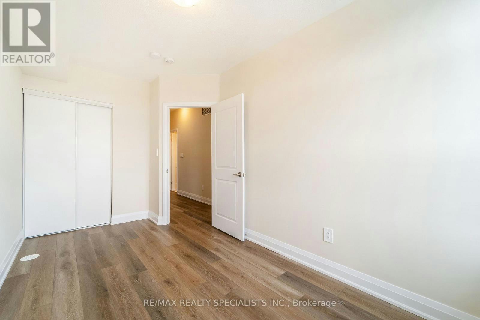 110-1577 Rose Way, Milton, ON, L9E 1N4 - 19