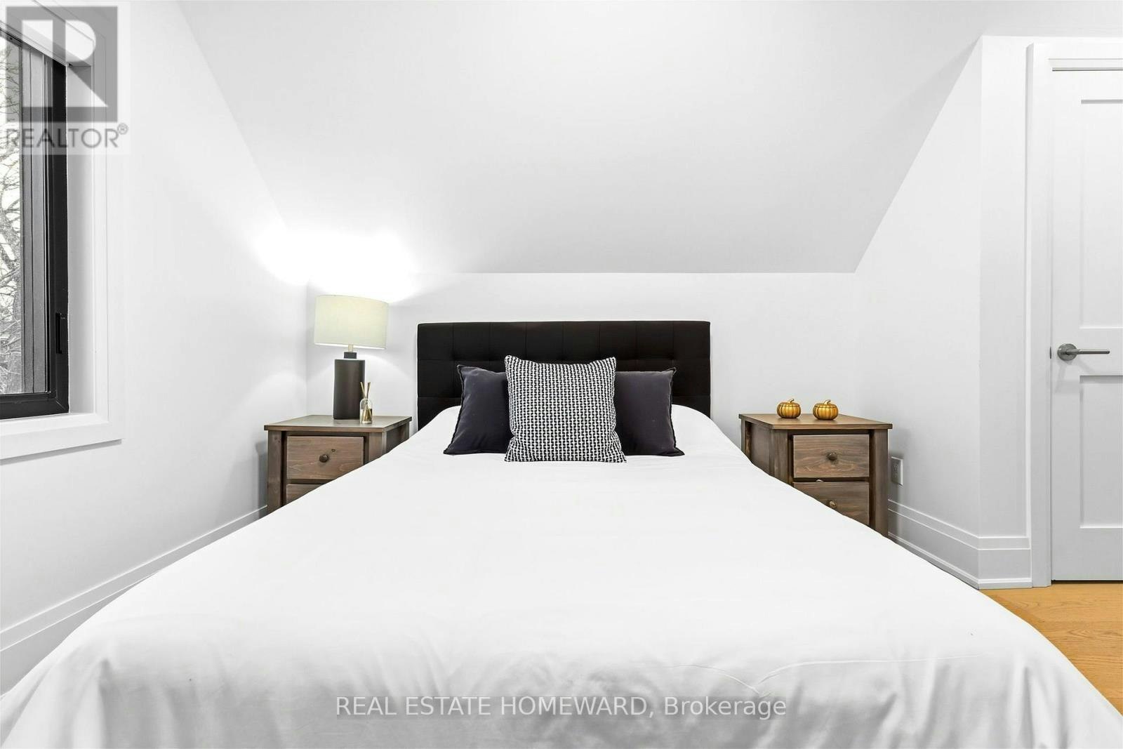 234 Pearson Avenue, Toronto, ON, M6R 1G7 - 26