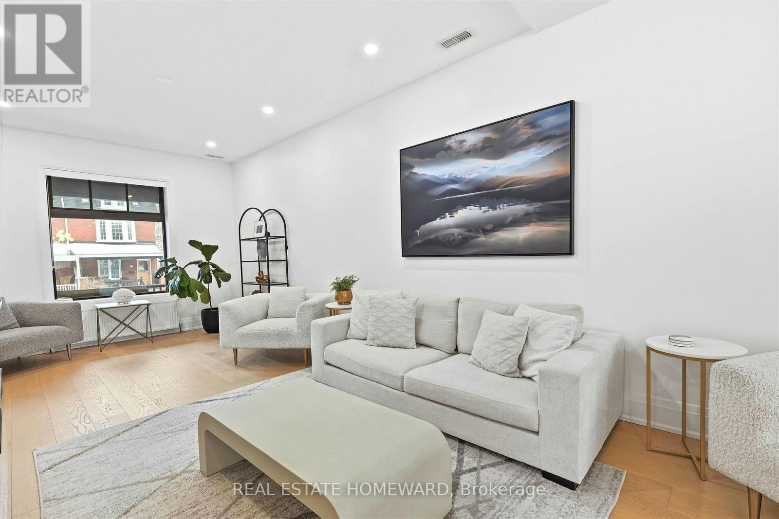 234 Pearson Avenue, Toronto, ON, M6R 1G7 - 2