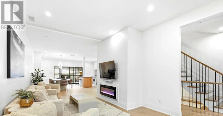 234 Pearson Avenue, Toronto, ON, M6R 1G7