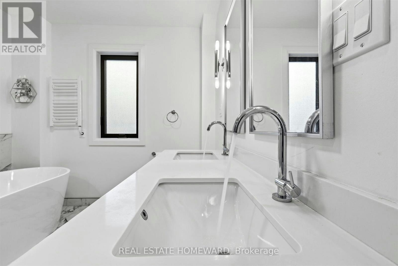 234 Pearson Avenue, Toronto, ON, M6R 1G7 - 18
