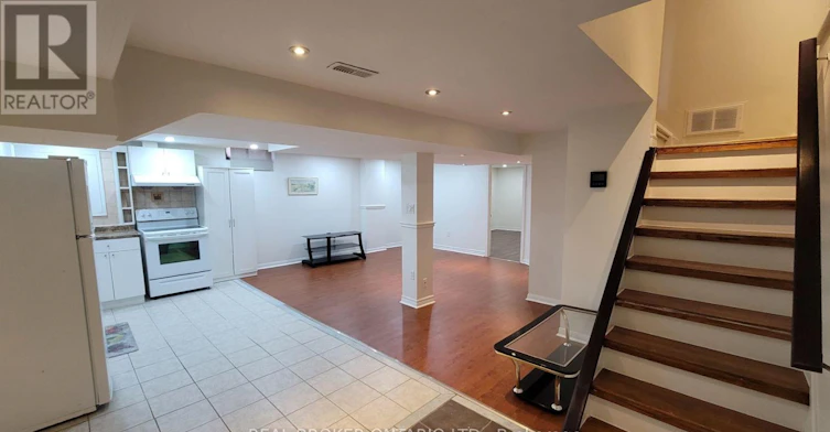 BSMT-3298 Cambourne Crescent, Mississauga, ON, L5N 5P7 - 2