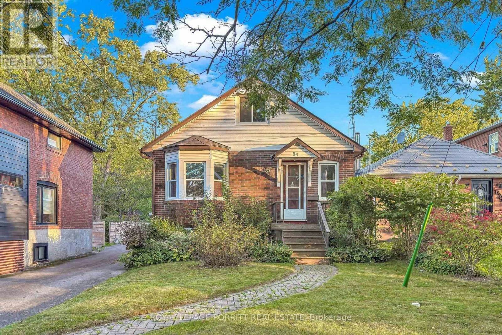 51 Arcadian Circle, Toronto, ON, M8W 2Z4
