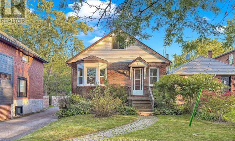 51 Arcadian Circle