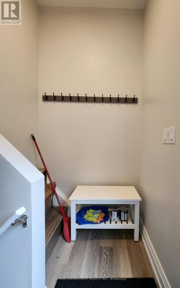 LOWER-404 Nelson Street, Brantford, ON, N3S 4E8 - 2