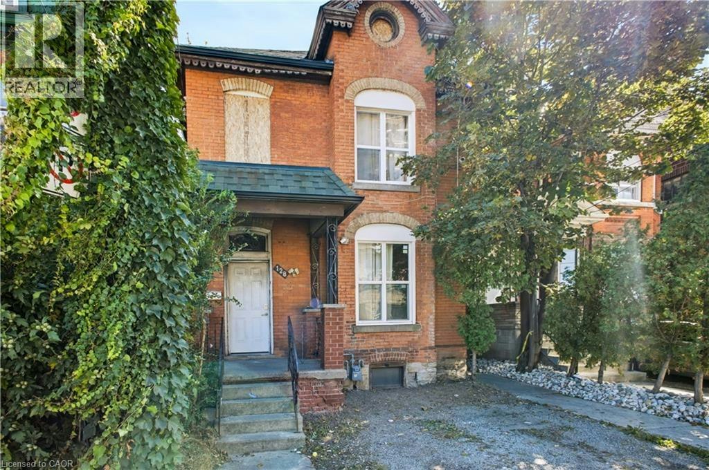 128 John Street N, Hamilton, ON, L8R 1H6