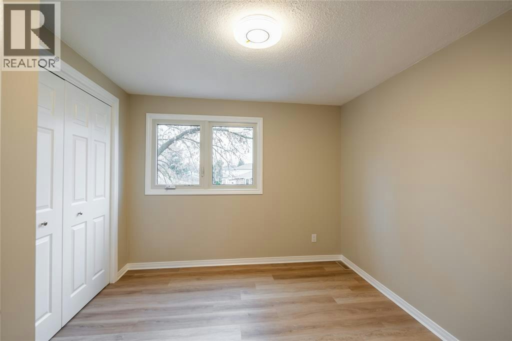900 Everest Court, Sarnia, ON, N7T 7T6 - 18