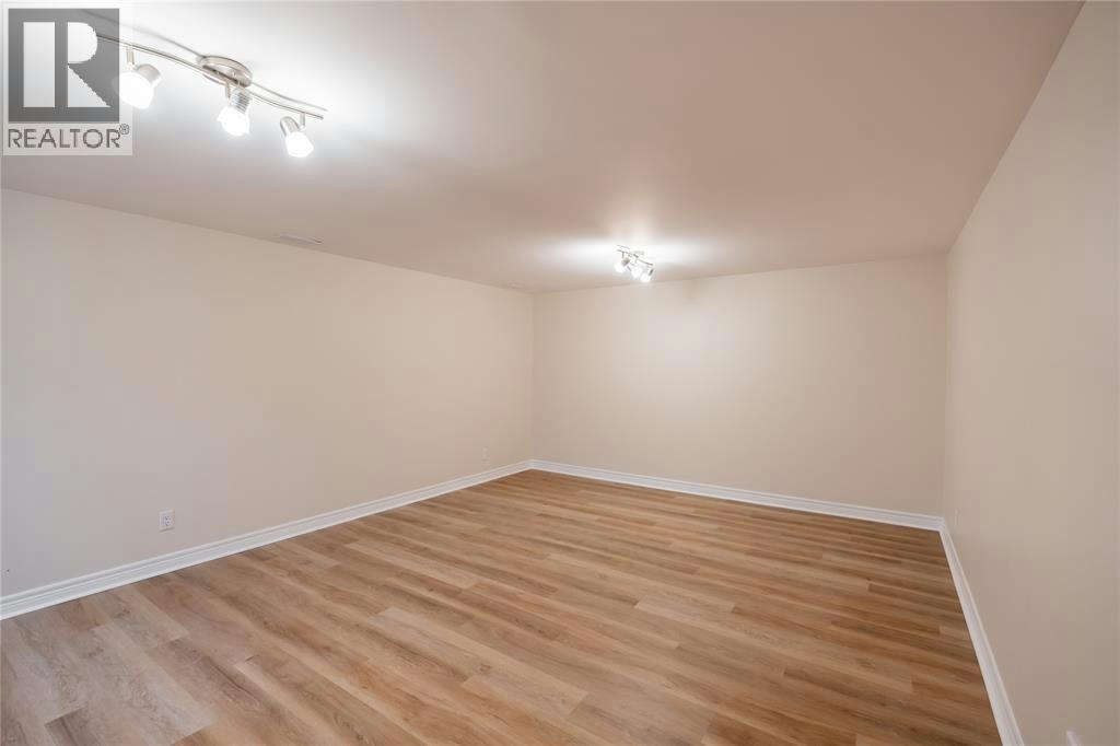 900 Everest Court, Sarnia, ON, N7T 7T6 - 22
