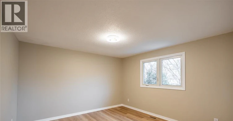 900 Everest Court, Sarnia, ON, N7T 7T6 - 12