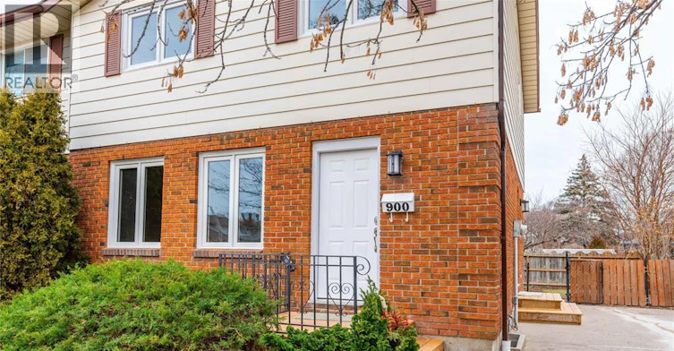 900 Everest Court, Sarnia, ON, N7T 7T6 - 2