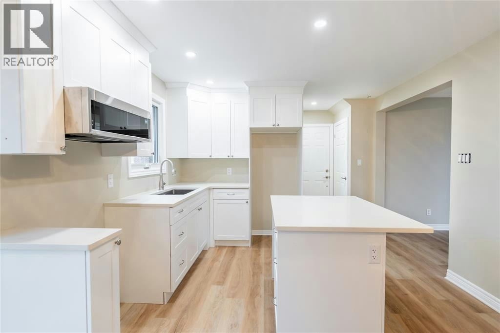 900 Everest Court, Sarnia, ON, N7T 7T6 - 8