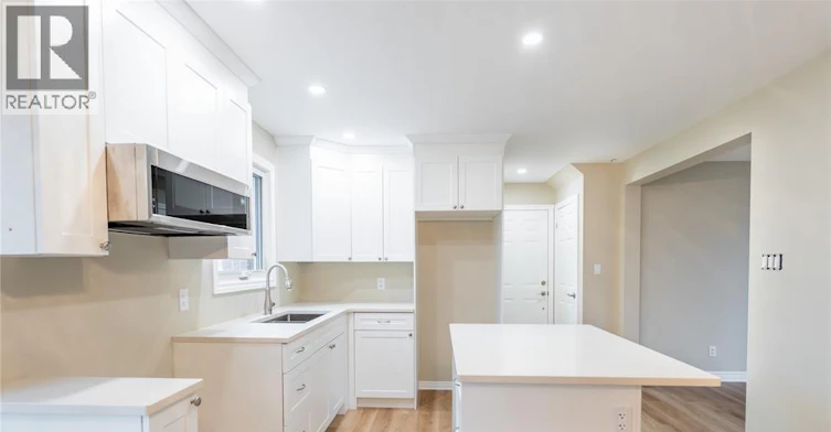 900 Everest Court, Sarnia, ON, N7T 7T6 - 8