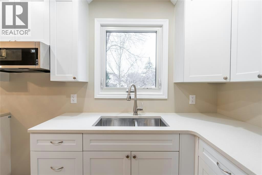 900 Everest Court, Sarnia, ON, N7T 7T6 - 9