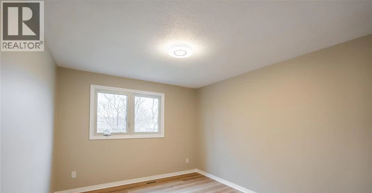 900 Everest Court, Sarnia, ON, N7T 7T6 - 16