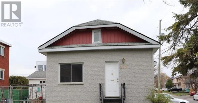 222 Ste Monique Street, Ottawa, ON, K1L 7P8