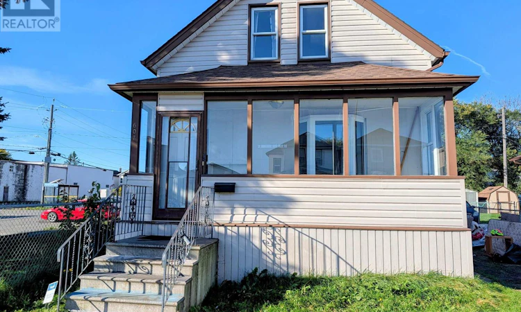 607 Mcintosh Street
