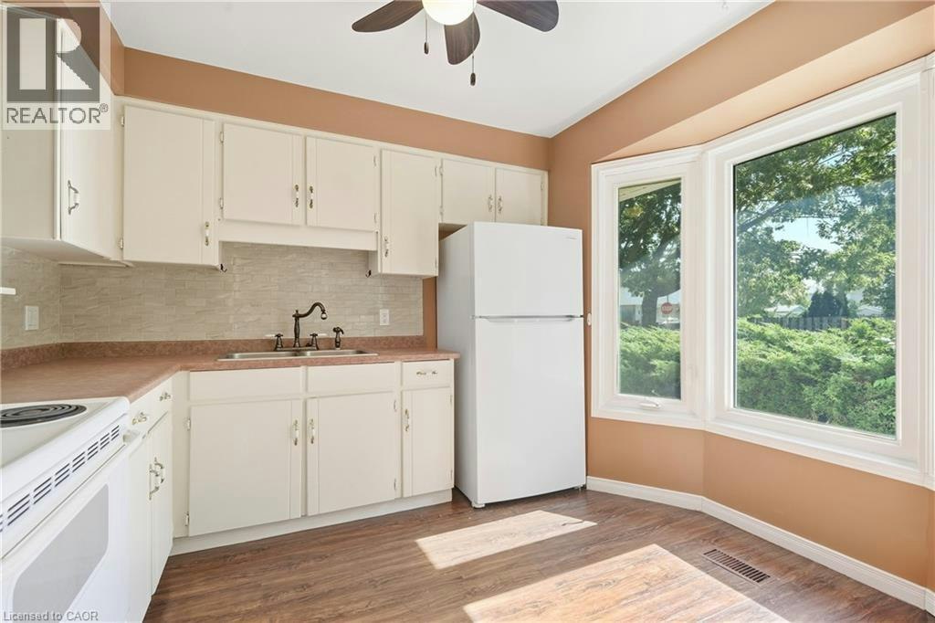 1-75 Ventura Drive, St. Catharines, ON, L2R 7J7 - 2