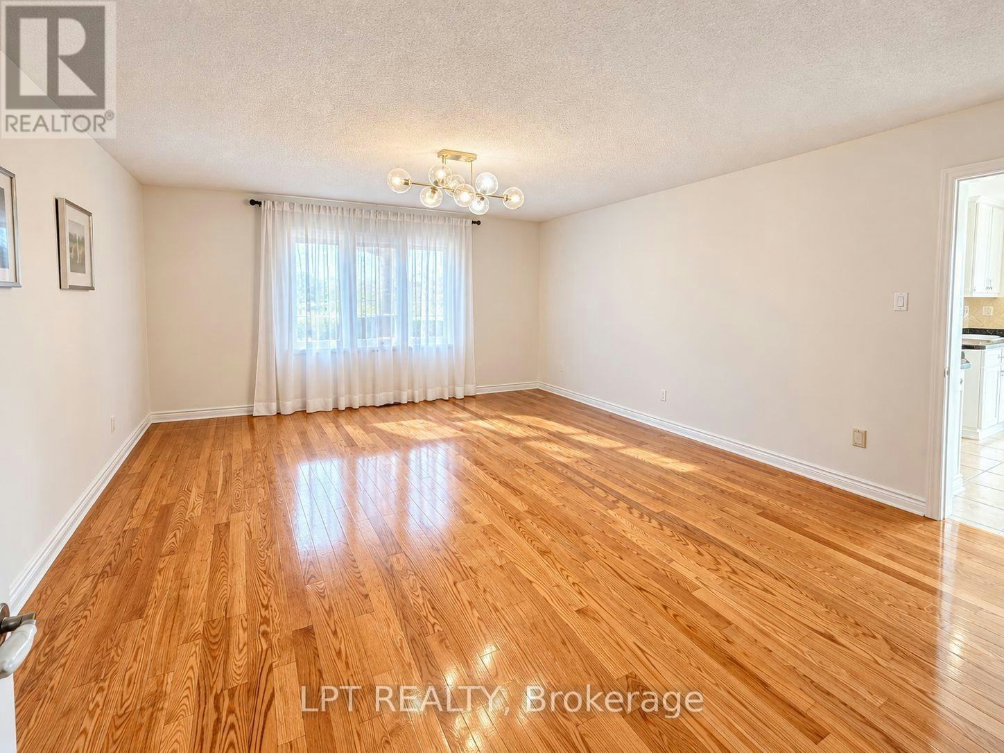 37 Laser Court, Richmond Hill, ON, L4B 1S1 - 7