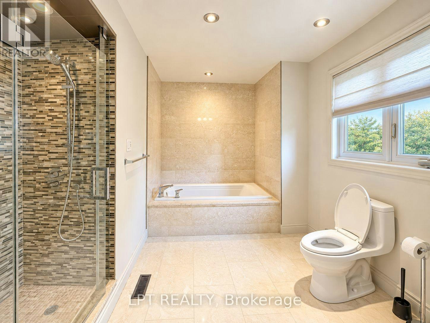 37 Laser Court, Richmond Hill, ON, L4B 1S1 - 19