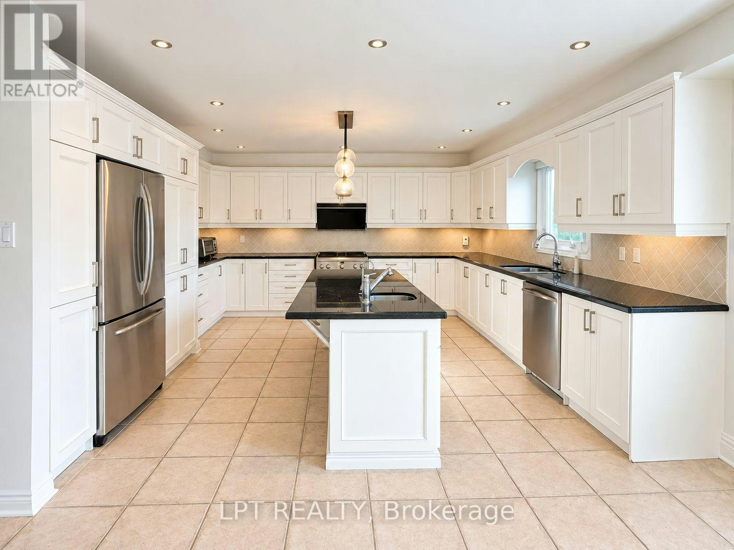 37 Laser Court, Richmond Hill, ON, L4B 1S1 - 8