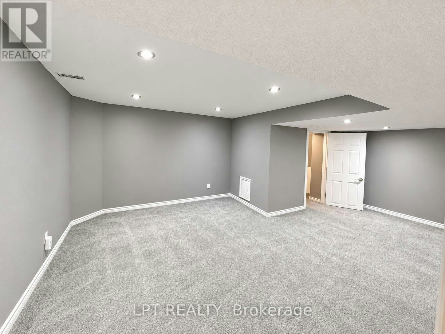 37 Laser Court, Richmond Hill, ON, L4B 1S1 - 37