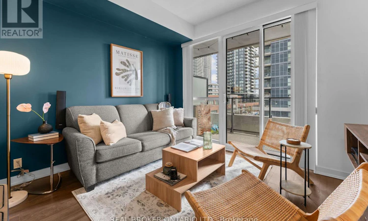 405-10 Park Lawn Road