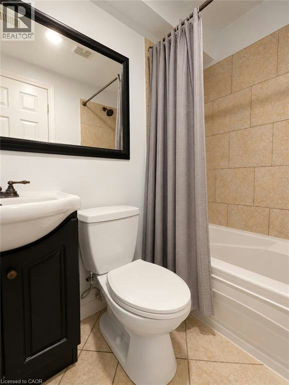 26 Wilkie Crescent, Guelph, ON, N1L 0B1 - 22