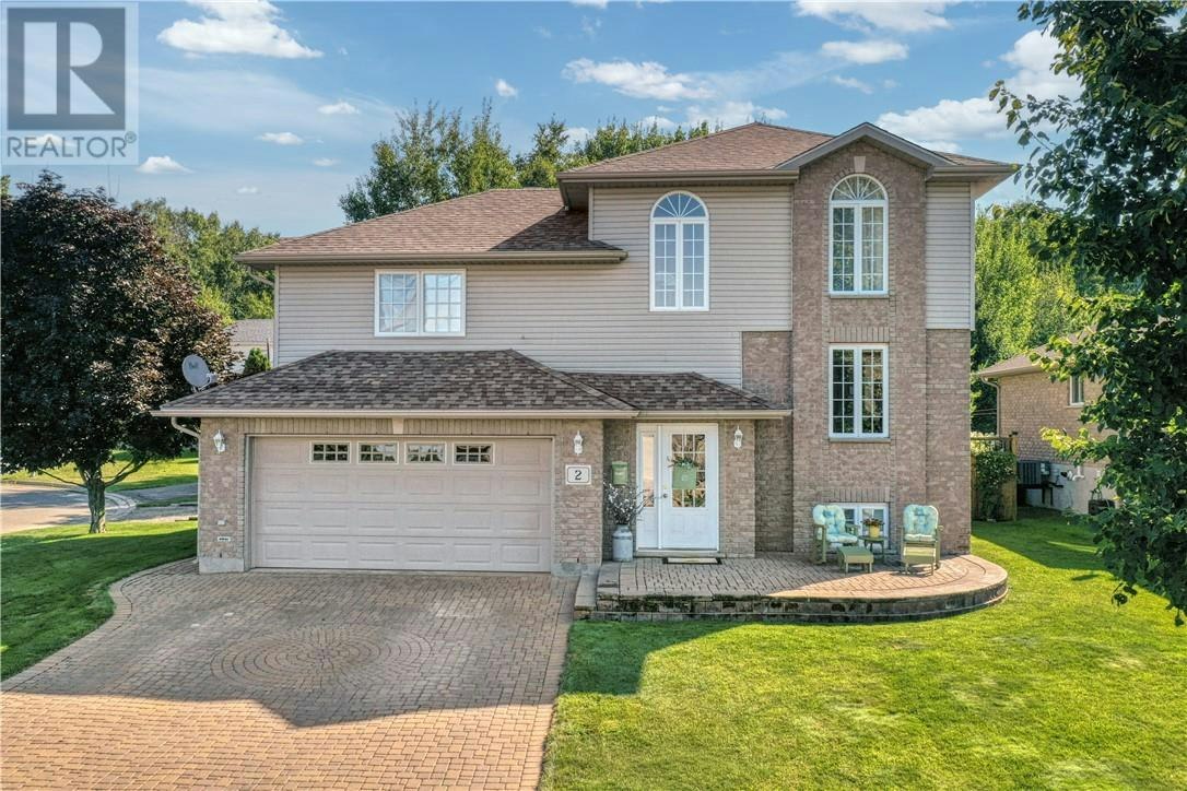 2 Fairmount Drive, Greater Sudbury, ON, P3A 6E4