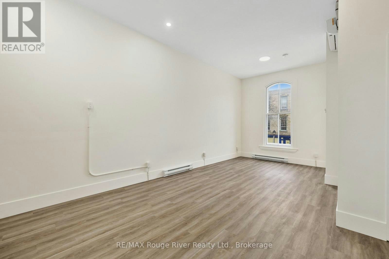203 29a King Street W, Cobourg, ON, K9A 2M1