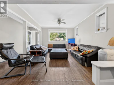 599 Donegal Street - 4
