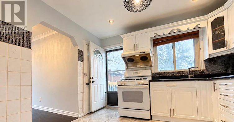 6 Laxford Avenue, Toronto, ON, M1R 1M6 - 7