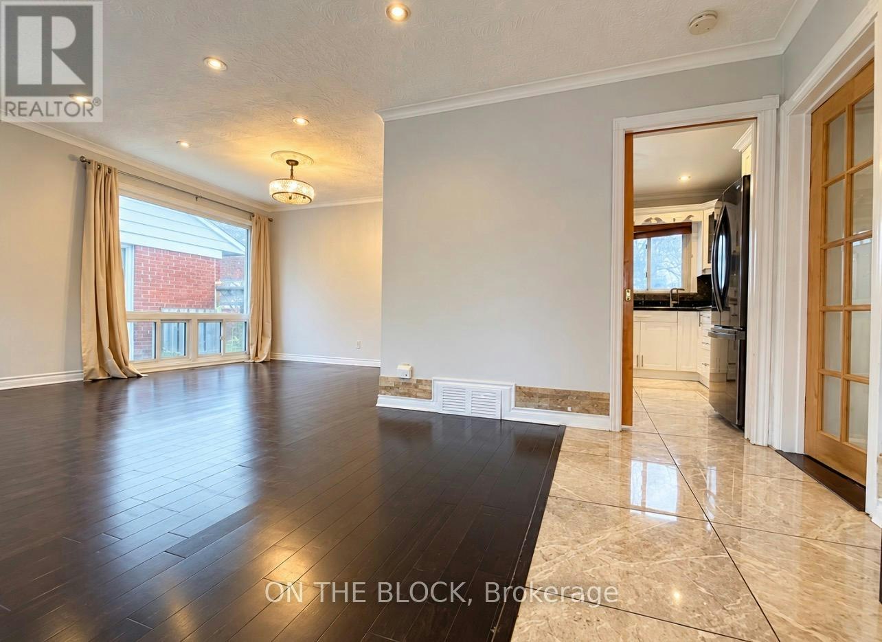 6 Laxford Avenue, Toronto, ON, M1R 1M6 - 2