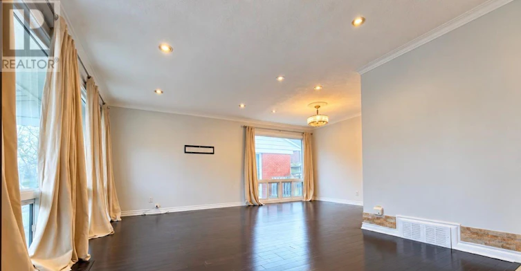 6 Laxford Avenue, Toronto, ON, M1R 1M6 - 3